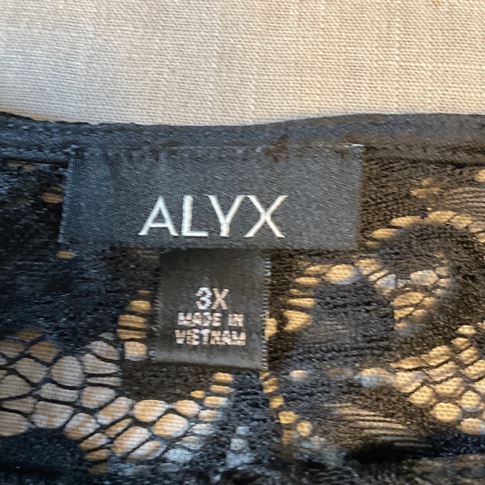 Alyx Black and White Patterned Blouse - Picture 6 of 8